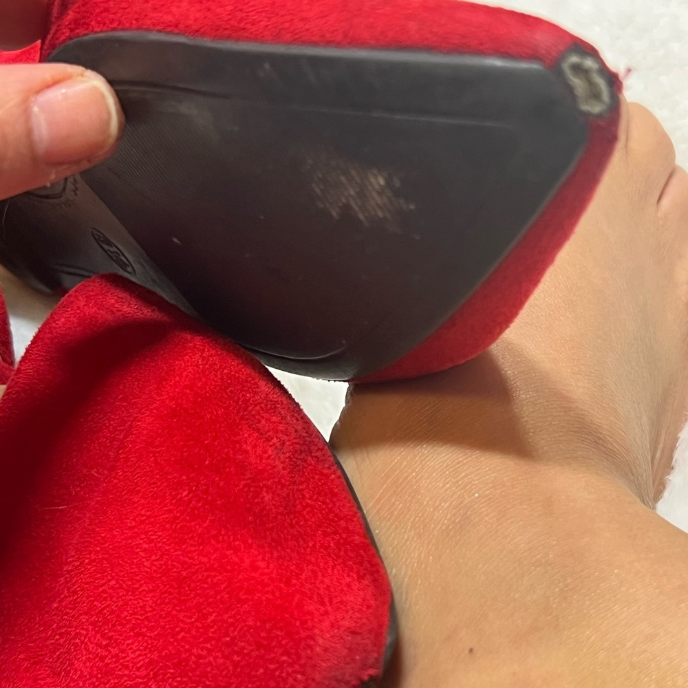 Well worn red flats - Picture 5 of 7
